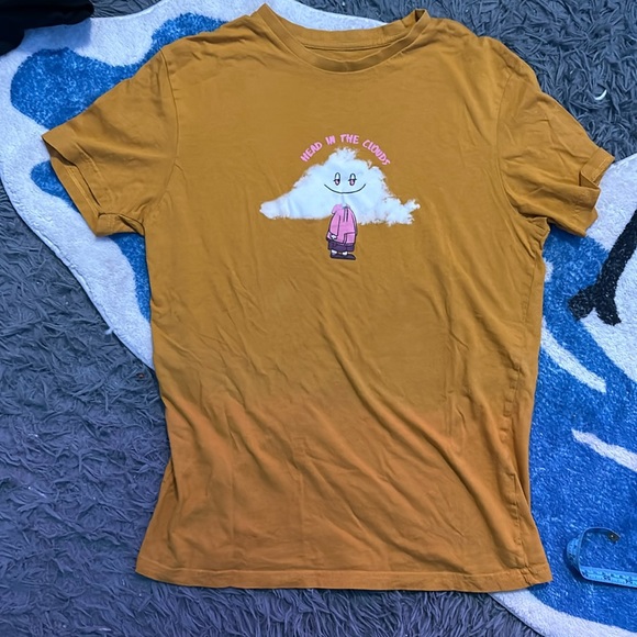 Head in the clouds mustard yellow shirt size small - Picture 1 of 4